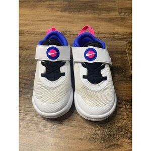 NikeTeam Hustle D10 Sneakers White Size 10